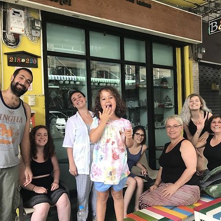 Tiger Lily Hostel Bangkok Kültér fotó