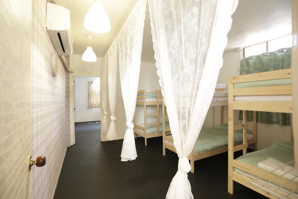 Tiger Lily Hostel Bangkok Szoba fotó