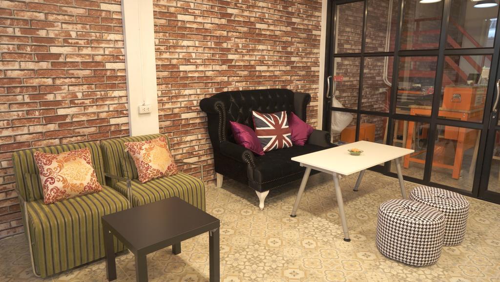 Tiger Lily Hostel Bangkok Kültér fotó