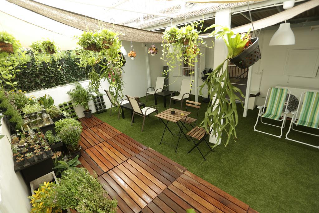 Tiger Lily Hostel Bangkok Kültér fotó