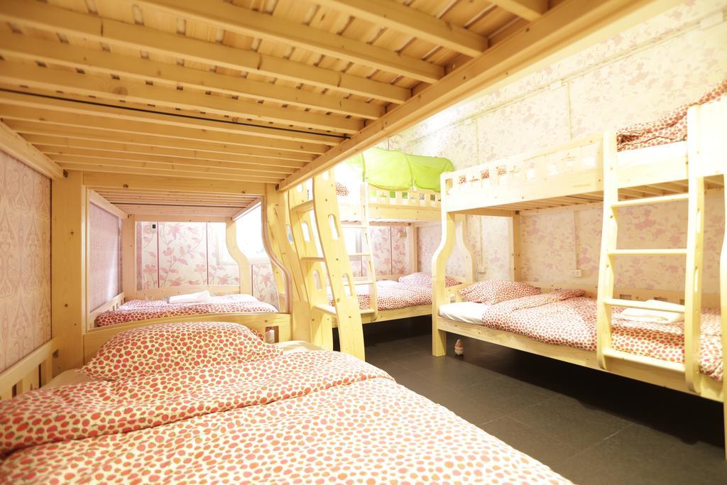 Tiger Lily Hostel Bangkok Kültér fotó