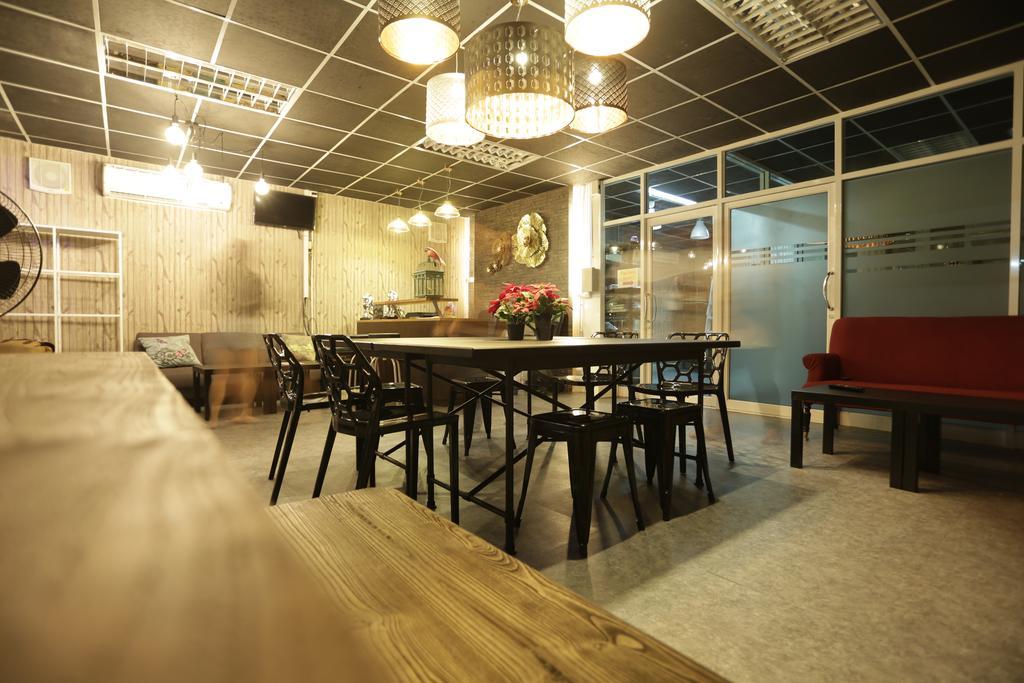 Tiger Lily Hostel Bangkok Kültér fotó