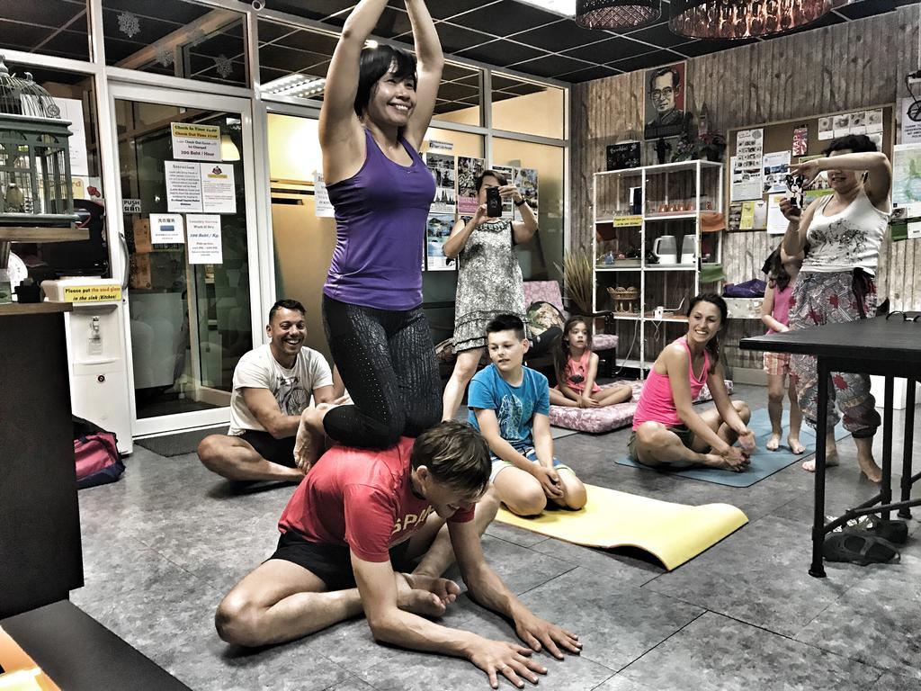 Tiger Lily Hostel Bangkok Kültér fotó