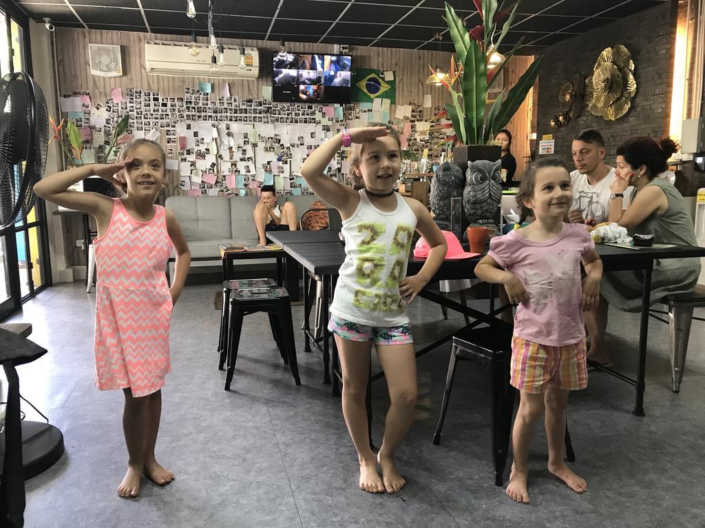 Tiger Lily Hostel Bangkok Kültér fotó