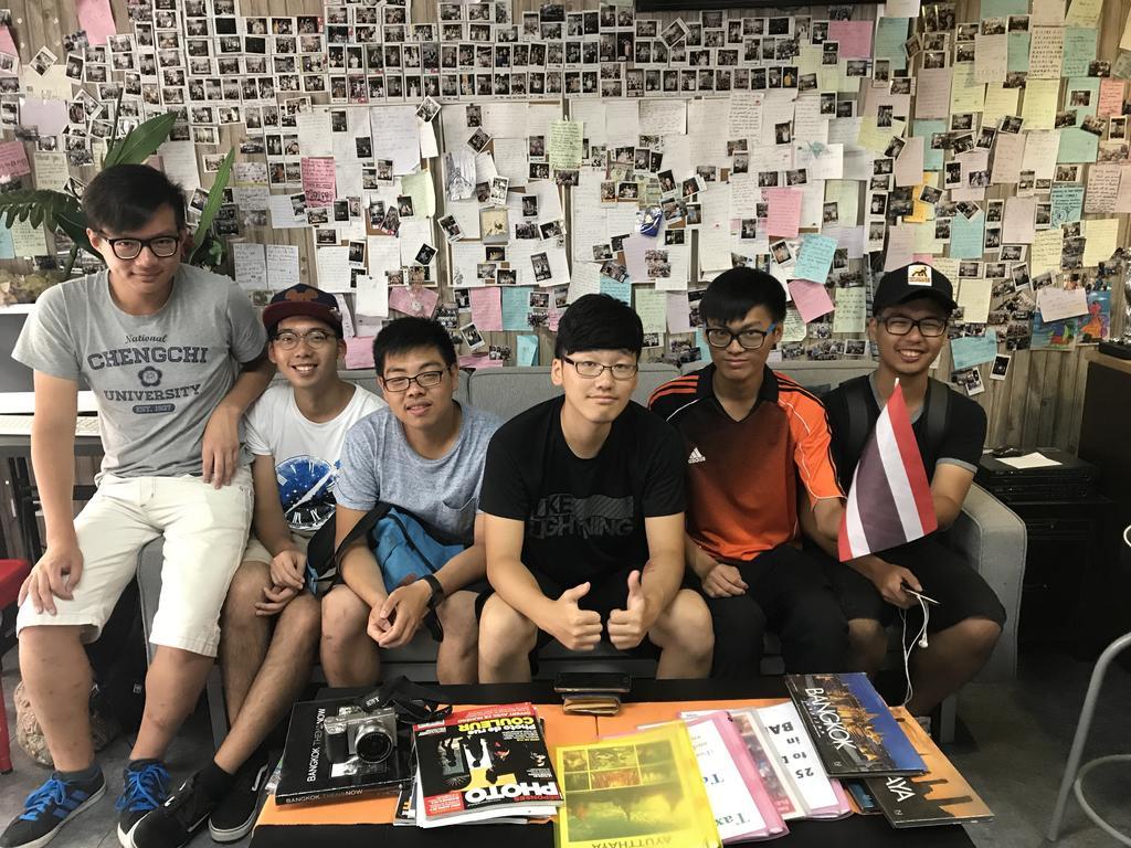 Tiger Lily Hostel Bangkok Kültér fotó