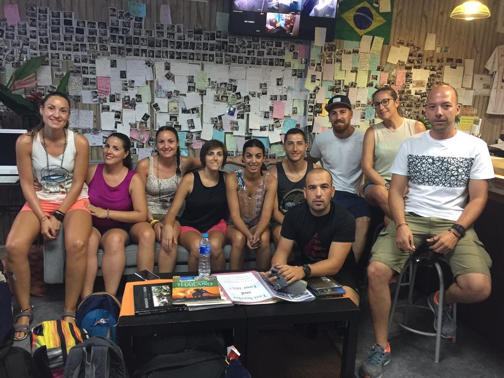 Tiger Lily Hostel Bangkok Kültér fotó