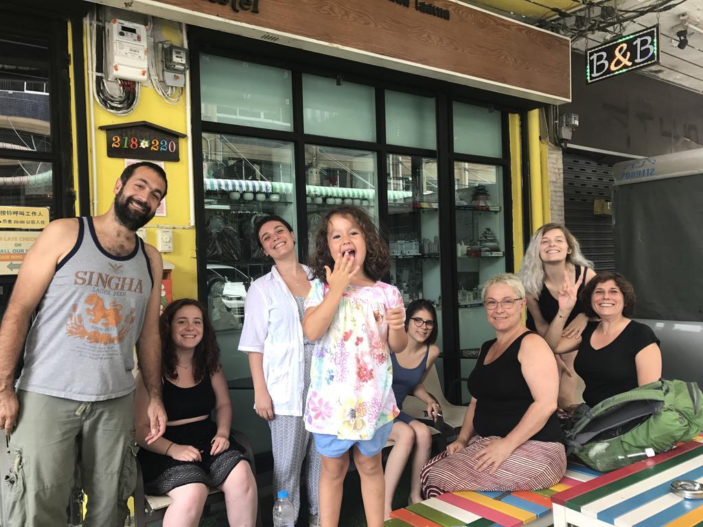 Tiger Lily Hostel Bangkok Kültér fotó